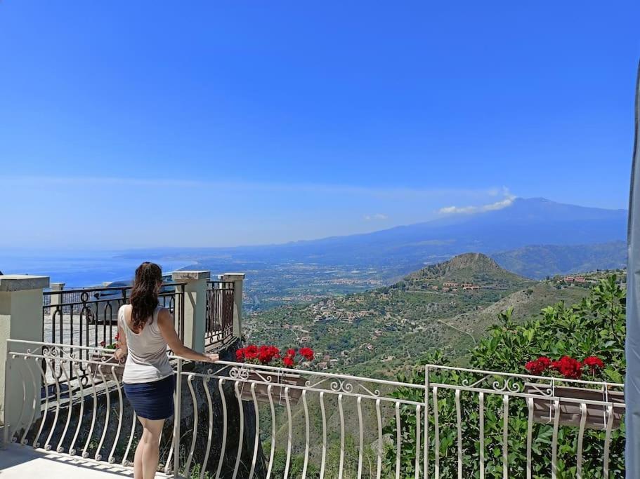 Stanza Mylai Etna View Apartment Castelmola Exterior photo