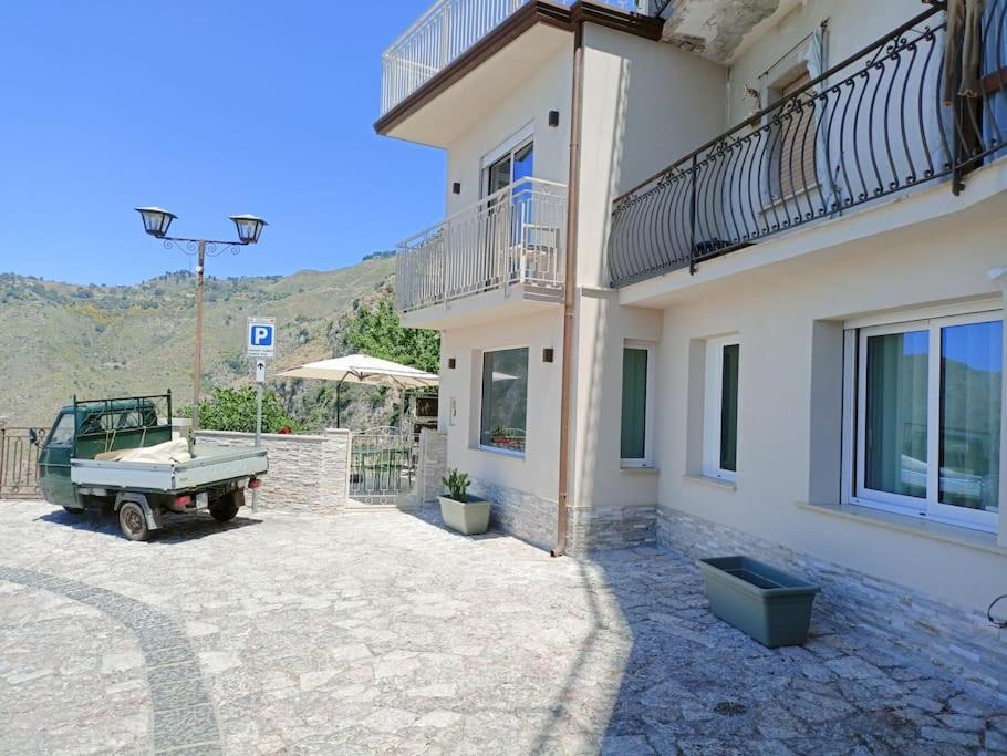 Stanza Mylai Etna View Apartment Castelmola Exterior photo